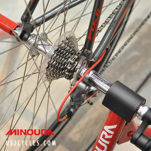 minoura-mag-red-bike-trainer-demo-1