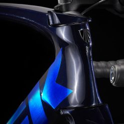 TREK MADONE SL 7 ETAP ROAD BIKE Front