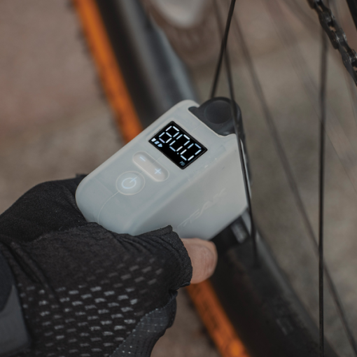 Topeak E-Booster Digital Pump - Image 3