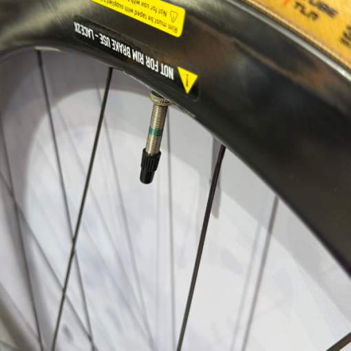 (Pre-Owned) ENVE SES 4.5 AR Disc Wheelset - Image 7